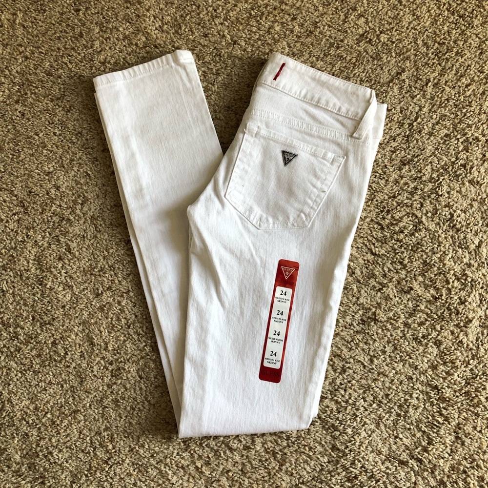 Women’s guess skinny jeans